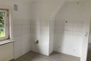 Ruhe, Licht und Lebensqualität – Ihre 3-Zimmerwohnung im Dachgeschoss (Musterbilder) – Swindonstraße 7, 38226 Lebenstedt, Salzgitter – Vorschaubild 3