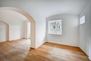 Historischer Charme trifft moderne Wohnqualität – stilvolle 2-Zimmerwohnung mit Gewölbe