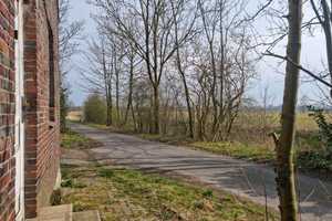 Verkauft: Sanierungsobjekt in Alleinlage mit großem Potenzial und Weitblick – Wilhelmshaven – Vorschaubild 8