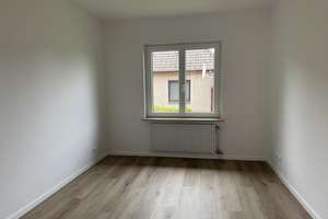 Aufwändig modernisiertes Einfamilienhaus + Keller + Garage + Garten - gepflegte Wohnlage – Die vollständige Adresse der Immobilie erhältst du vom Anbieter., 28857 Syke – Vorschaubild 16
