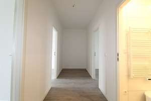 Ab 15.07. bezugsfertig! Frisch renovierte 3 Zimmer mit Ausblick * Südbalkon * Aufzug!  – Zingster Straße 12, 4207 Lausen-Grünau, Leipzig – Vorschaubild 5