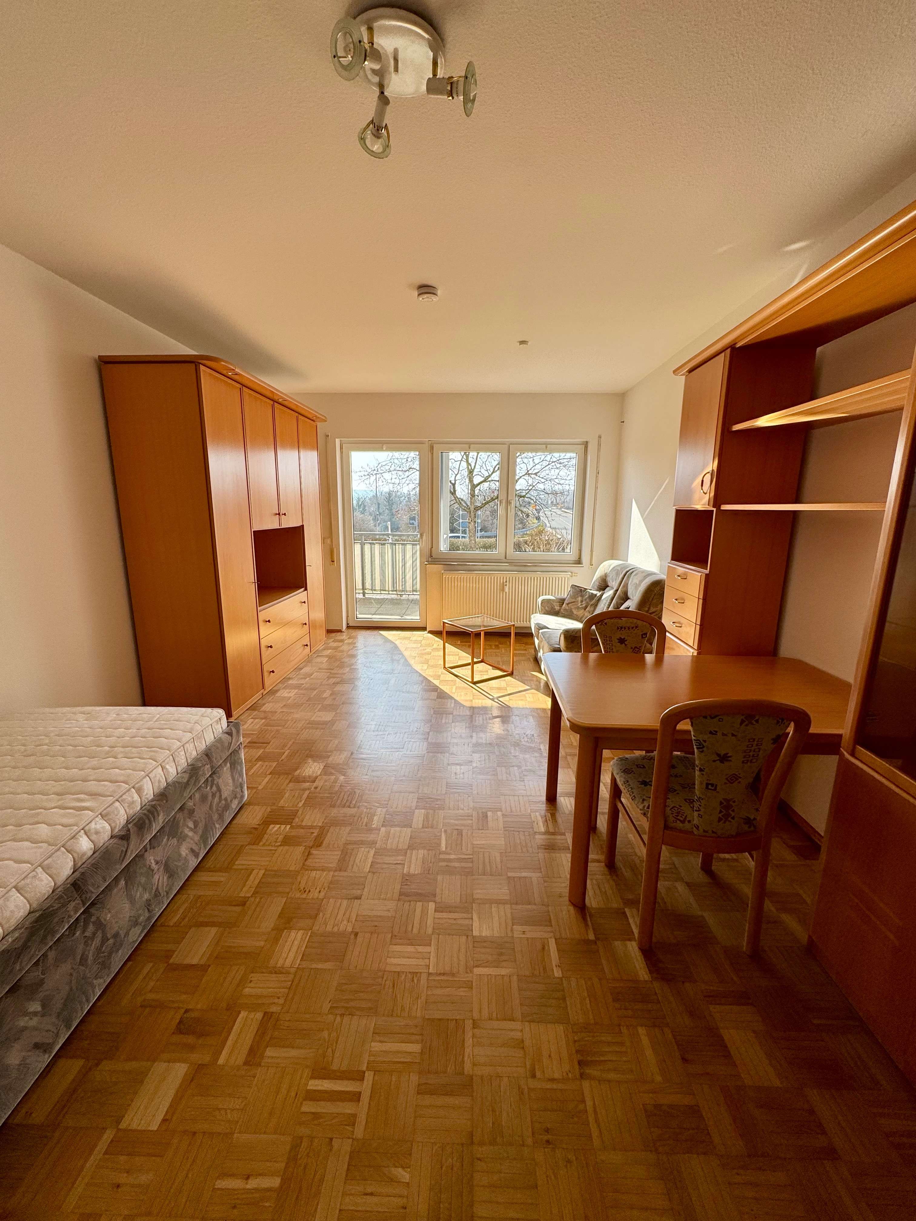 Immobilie in Geisenheim - *** VERKAUFT *** Gepflegte Wohnung mit Sonnenbalkon in beliebter Geisenheimer Rheingau-Residenz - Bild 0