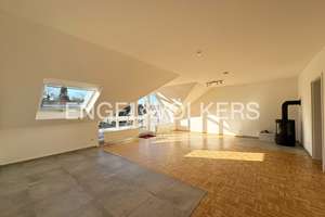 Lichtdurchflutetes Wohnen mit Balkon und Garten