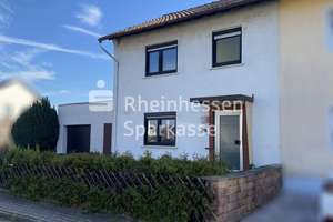 Renovierungsobjekt mit großem Potenzial in Worms-Neuhausen "In den Lüssen"
 – Die vollständige Adresse der Immobilie erhältst du vom Anbieter., 67549 Neuhausen, Worms – Vorschaubild 1
