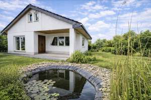 Einfamilienhaus - Berlin - Bohnsdorf auf Erbpachtgrundstück mit Garage in Top - zentraler - Lage!