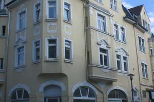 2 Zimmer, mit großer Wohnküche - WG geeignet, Jugendstil Stuckaltbau, in Fußgängerzone, Nahe Zentrum