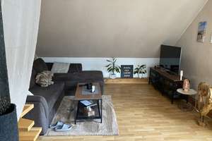 Wohnen mit Charakter: Vier-Zimmer-Dachgeschosswohnung in Wuppertal – Am Kriegermal 46, 42399 Langerfeld-Beyenburg, Wuppertal – Vorschaubild 2