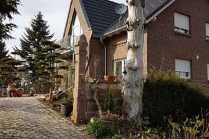 Provisionsfrei* provisionsfrei! Haus mit ELW, 255qm WF, 3966qm Garten, Einliegerwohung, Ortsradlage, – Die vollständige Adresse der Immobilie erhältst du vom Anbieter., 72178 Waldachtal – Vorschaubild 2