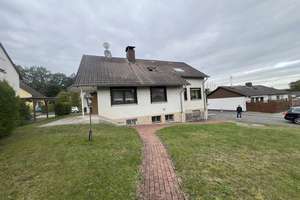 Großzügiges Wohnhaus in beliebter Lage von Neustadt – Die vollständige Adresse der Immobilie erhältst du vom Anbieter., 35279 Neustadt (Hessen) – Vorschaubild 1