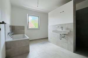 150 m² Wohnkomfort: 5-Zimmer-Maisonette auf 3 Ebenen mit Terrasse und Dachstudio – Die vollständige Adresse der Immobilie erhältst du vom Anbieter., 83714 Miesbach – Vorschaubild 3