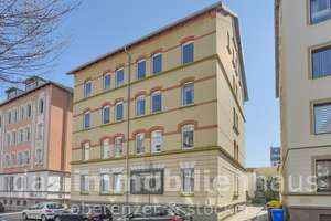 Charme und Stadtleben: Helle 3-Zimmer-Altbauwohnung im Östlichen Ringgebiet
