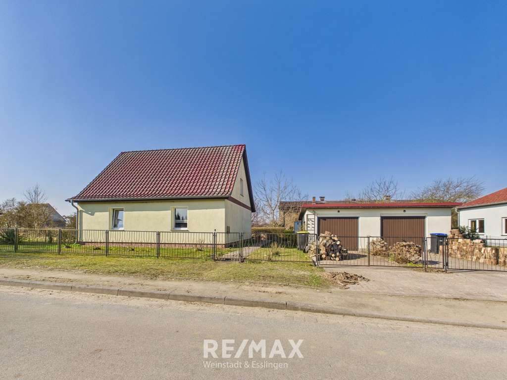 Immobilie in Ankershagen - Charmantes Einfamilienhaus mit 4 Zimmern und großem Grundstück in ruhiger Lage von Ankershagen-Rumps - Bild 1