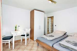 Großes 8 Zi.- Einfamilienhaus mit 4 Zi.-Ferienwohnung – Die vollständige Adresse der Immobilie erhältst du vom Anbieter., 12107 Mariendorf, Berlin – Vorschaubild 29