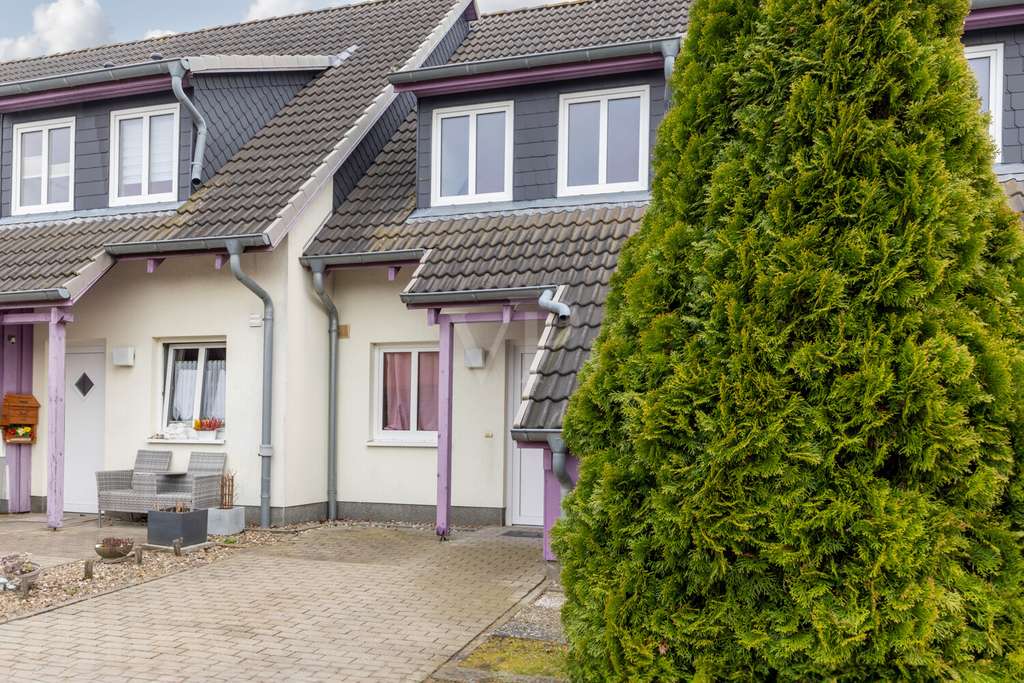 Immobilie in Bentwisch - Wohnen vor den Toren Rostocks: Reihenmittelhaus mit saniertem Duschbad & zusätzlicher Ausbaureserve - Bild 2