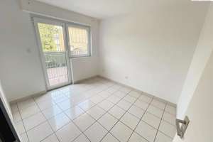 Schöne 2,5-Zimmer-Wohnung – Gartennutzung, großem Balkon & ruhige Wohnlage. – Gartenstraße 9, 47239 Rumeln-Kaldenhausen, Duisburg – Vorschaubild 3