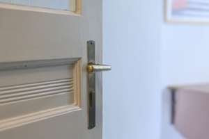 Stilvolle 2-Zimmer-Altbauwohnung in Berlin-Charlottenburg – Die vollständige Adresse der Immobilie erhältst du vom Anbieter., 10589 Charlottenburg, Berlin – Vorschaubild 14