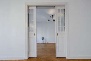 Altbauklassiker in Charlottenburg (Windscheidstr.) – 140 m², 4 Zimmer, 3,5 m Decken, Stuck & 2 Bäder – Die vollständige Adresse der Immobilie erhältst du vom Anbieter., 10627 Charlottenburg, Berlin – Vorschaubild 2