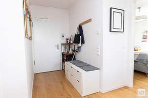 Modern wohnen im IN-TOWER – stilvolle 3 ZKB, EBK, Holzböden, TG, Balkon, Aufzug, IN-Nordbahnhof – 85049 Nordwest, Ingolstadt – Vorschaubild 7