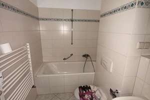 * Großzügige 2-Zimmer mit Wannenbad, möbl. Küche, Lift, Abstellraum und Laminat! * – Altendorfer Straße 8, 9113 Schloßchemnitz, Chemnitz – Vorschaubild 9