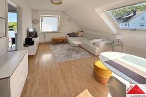 Attraktive 3 Zimmer Dachgeschoss Wohnung mit tollem Ausblick – Die vollständige Adresse der Immobilie erhältst du vom Anbieter., 70569 Kaltental, Stuttgart – Vorschaubild 2