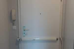 Sonnige und ruhige 2-Zi-Wohnung (Balkon, EBK, Stellplatz) im gepflegten Umfeld in Charlottenburg – Lindenallee 52, 14050 Berlin – Vorschaubild 5