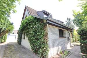 Platzreiches Einfamilienhaus auf sonnigem Grundstück in Hamburg Sasel – Die vollständige Adresse der Immobilie erhältst du vom Anbieter., 22393 Sasel, Hamburg – Vorschaubild 17