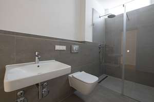 Bezugsfreie sanierte Stuck-Wohnung mit erstklassiger Ausstattung, Balkon, Parkett – Markelstraße 42, 12163 Steglitz, Berlin – Vorschaubild 11