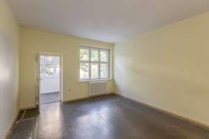 Unsanierte helle 3-Zi-Altbauwohnung mit Wintergarten in Schöneberg mit viel Potenzial – Rubensstrasse 7, 12159 Schöneberg, Berlin – Vorschaubild 17