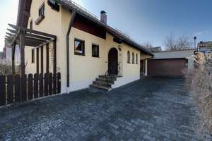 Charmantes Einfamilienhaus im Kasernenviertel-Regensburg – Die vollständige Adresse der Immobilie erhältst du vom Anbieter., 93053 Kasernenviertel, Regensburg – Vorschaubild 39