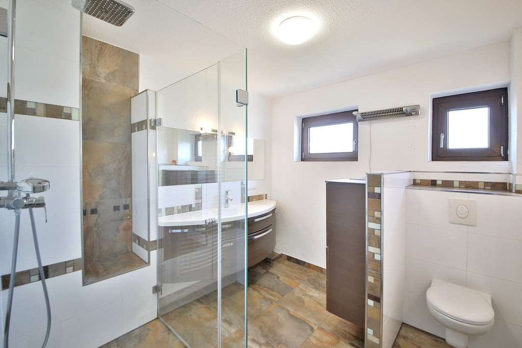 Immobilie in Neulußheim - Solides Dreifamilienhaus mit Potenzial! - Bild 3