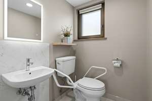 Penthouse-Wohnung mit Dachgarten am Ulmer Safranberg – Die vollständige Adresse der Immobilie erhältst du vom Anbieter., 89075 Oststadt, Ulm – Vorschaubild 7