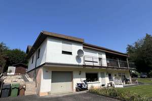 Wohnvergnügen sieht so aus! Großes Haus mit 3 Wohnungen und Gartenanlage. – Die vollständige Adresse der Immobilie erhältst du vom Anbieter., 51702 Bergneustadt – Vorschaubild 1