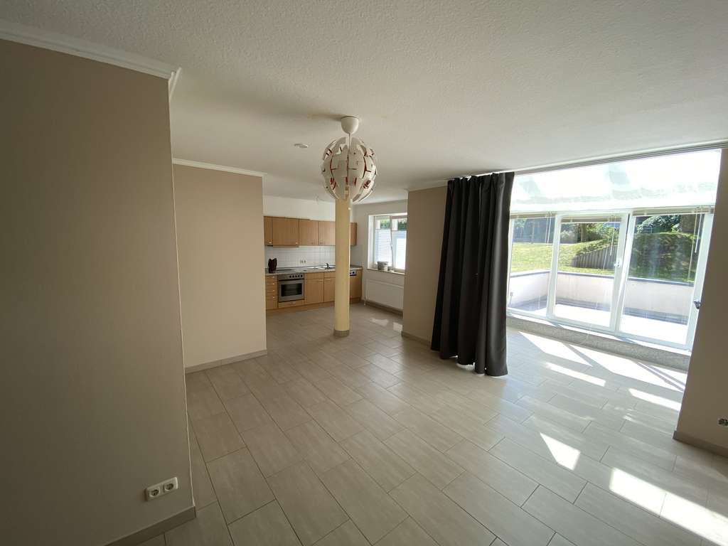 1.5-Zimmer Wohnung mit Terrasse und Wintergarten