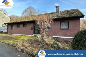 VR IMMO: Netphen-Herzhausen, preiswertes Einfamilienhaus mit Schuppen und Garage in ruhiger Lage. – Die vollständige Adresse der Immobilie erhältst du vom Anbieter., 57250 Netphen – Vorschaubild 1