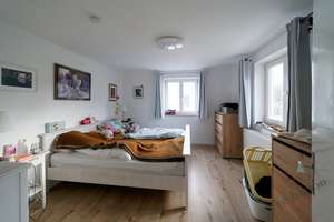 Umfangreich saniertes EFH: Pelletheizung  + PV + Solarthermie
Ruhiger Lage - nur 4 min zur A8 – Die vollständige Adresse der Immobilie erhältst du vom Anbieter., 86441 Zusmarshausen – Vorschaubild 11