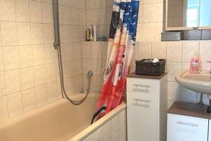 Helle 2,5 Zimmerwohnung mit Wintergarten und eigenem Garten (ca. 200 qm) – Die vollständige Adresse der Immobilie erhältst du vom Anbieter., 70329 Obertürkheim (Ortsteil), Stuttgart – Vorschaubild 13