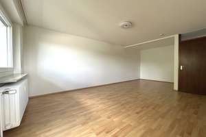 Charmante Wohnung mit Achalmblick, Balkon und Stellplatz – Die vollständige Adresse der Immobilie erhältst du vom Anbieter., 72762 Reutlingen-Mitte, Reutlingen – Vorschaubild 3