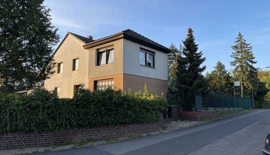 Bild von freistehendes Zweifamilienhaus mit Anbau