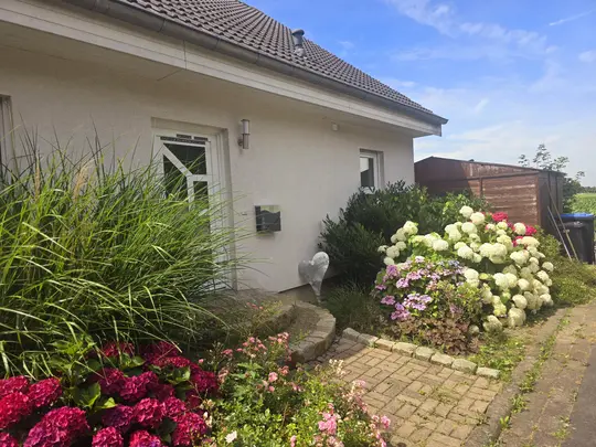 https://pictures.immobilienscout24.de/listings/bac2b047-37b3-4fa7-8a46-d1a672b005cd-1859399760.jpg/ORIG/resize/540x540%3E/format/webp/quality/73