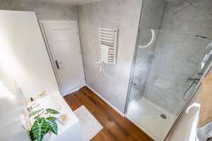 Kaufen günstiger als Mieten!
Ab monatl. 550 Euro
Bungalow, energieeffizient, förderfähig nach KFW  – Die vollständige Adresse der Immobilie erhältst du vom Anbieter., 32120 Hiddenhausen – Vorschaubild 12