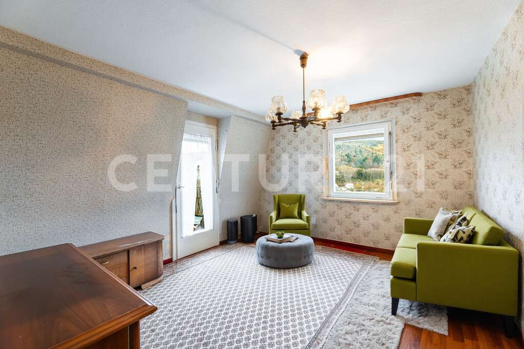 Immobilie in Pommelsbrunn - Sonniges Haus mit traumhaftem Blick und Baugrundstück - Bild 2