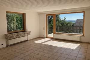 Schönes Einfamilienhaus mit Keller, Garage und großem Garten in ruhiger Lage in Hainhofen – Lerchenweg 8, 86356 Neusäß – Vorschaubild 3