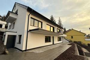 Stuttgart Feuerbach, Wohnen mit Aussicht, 5-Zimmer-Komfort-Wohnung – Burghaldenweg 23, 70469 Feuerbacher Tal, Stuttgart – Vorschaubild 1