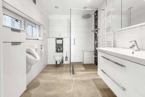 Property thumbnail 12