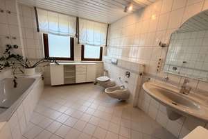Großzügiges Mehrgenerationenhaus in traumhafter Feldrandlage zu verkaufen! – Herrnwaldstrasse 14, 64625 Bensheim – Vorschaubild 11