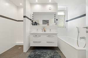 Property thumbnail 11