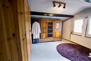 Brühl, bezugsfreies Wohnhaus + 3 Monteurzimmer + 1 Apartment + 1  Kiosk – Rhein-Erft-Kreis – Vorschaubild 10