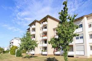 Ort der Gemütlichkeit: bezugsfreie, barrierearme 3-Zi.-Whg. + 2 TG-Stellplätze in Leipzig-Lindenthal – Die vollständige Adresse der Immobilie erhältst du vom Anbieter., 4158 Lindenthal, Leipzig – Vorschaubild 1