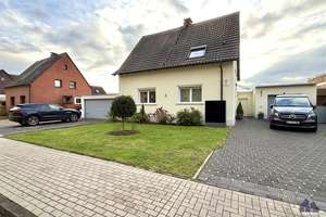 Modernisiertes Ein-/Zweifamilienhaus mit PV-Anlage, Wärmepumpe und Pool auf großem Grundstück – Die vollständige Adresse der Immobilie erhältst du vom Anbieter., 45772 Marl-Hamm, Marl – Vorschaubild 1