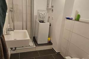 Charmante 1-Zimmer-Wohnung in Köln-Neuehrenfeld mit hochwertiger Maßküche – Die vollständige Adresse der Immobilie erhältst du vom Anbieter., 50825 Neuehrenfeld, Köln – Vorschaubild 4